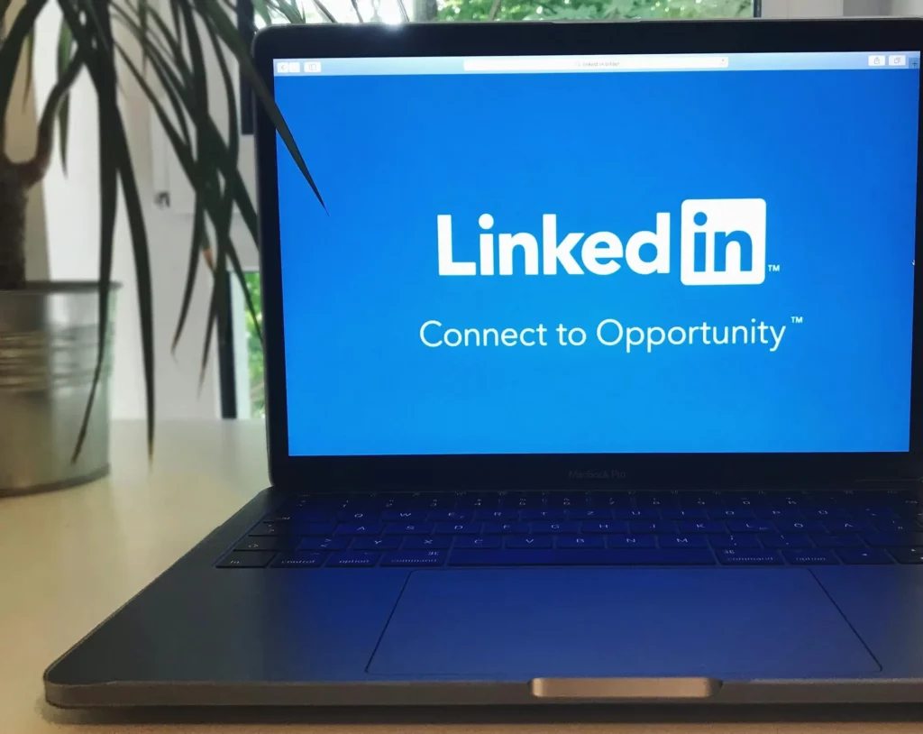 How to Make Your LinkedIn Profile Attractive to Recruiters - good linkedin profile