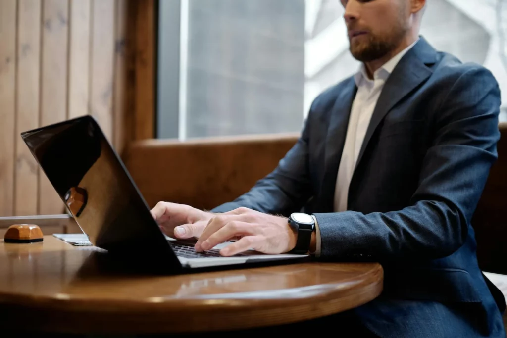 How to Write a Job Description in 2025